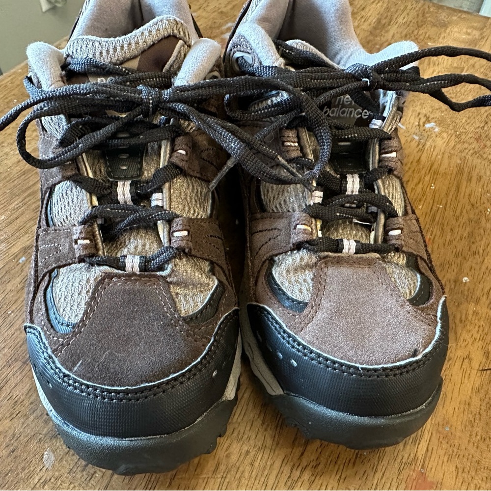 New Balance 605 Abzorb Brown Suede Trail Shoes - Picture 3 of 6